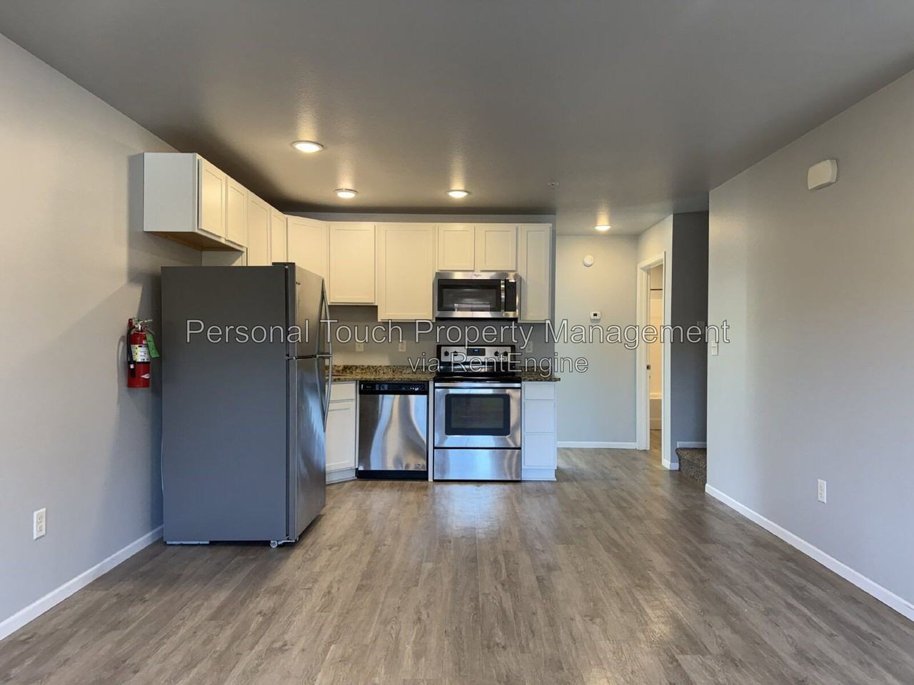 802 7th Ave S #5 - Photo 5 of 35