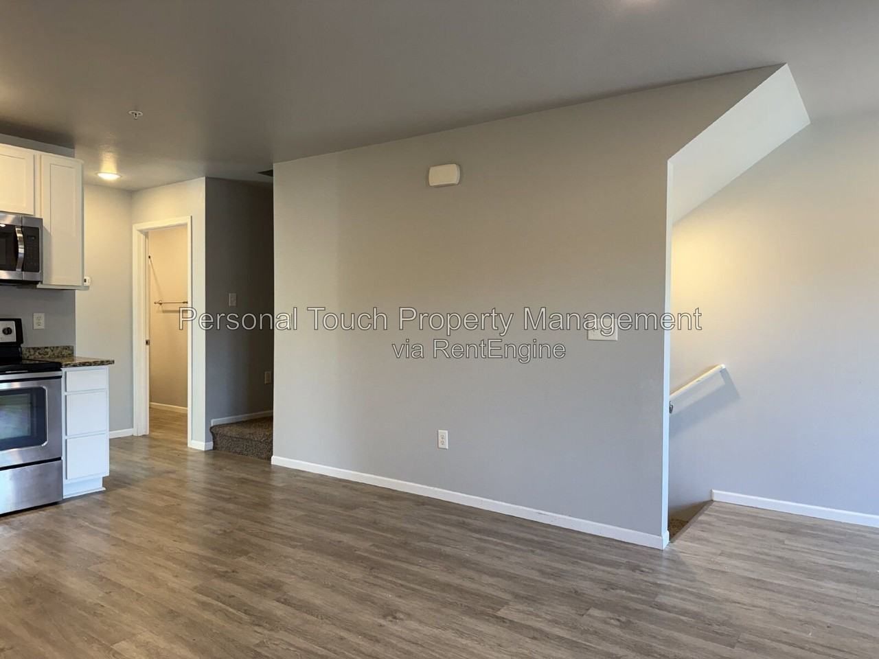 802 7th Ave S #5 - Photo 6 of 35
