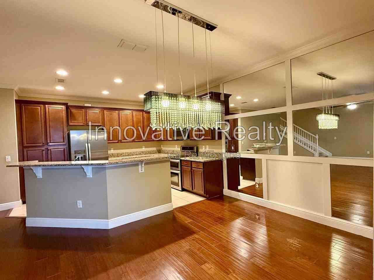 10766 Belfry Cir - Photo 4 of 36