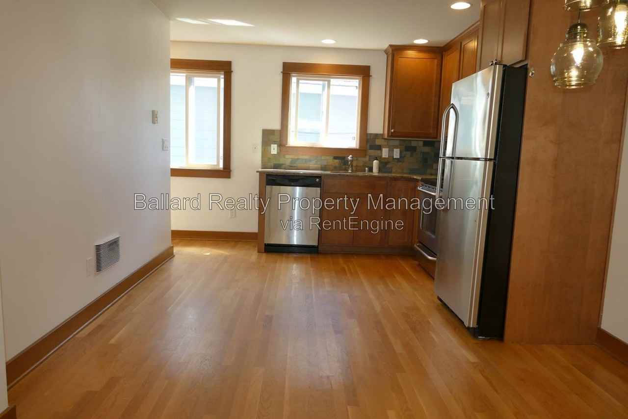 4514 Dayton Ave N - Photo 2 of 13