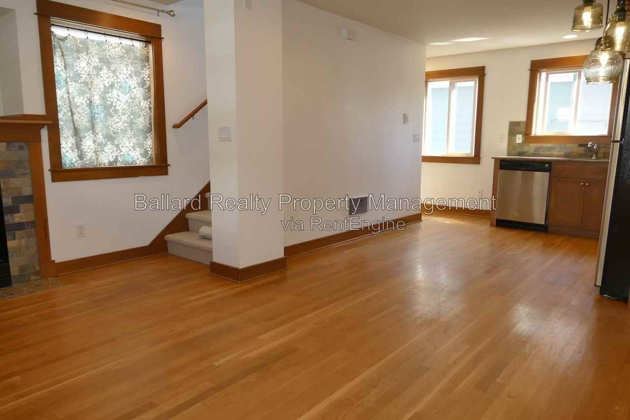 4514 Dayton Ave N - Photo 3 of 13
