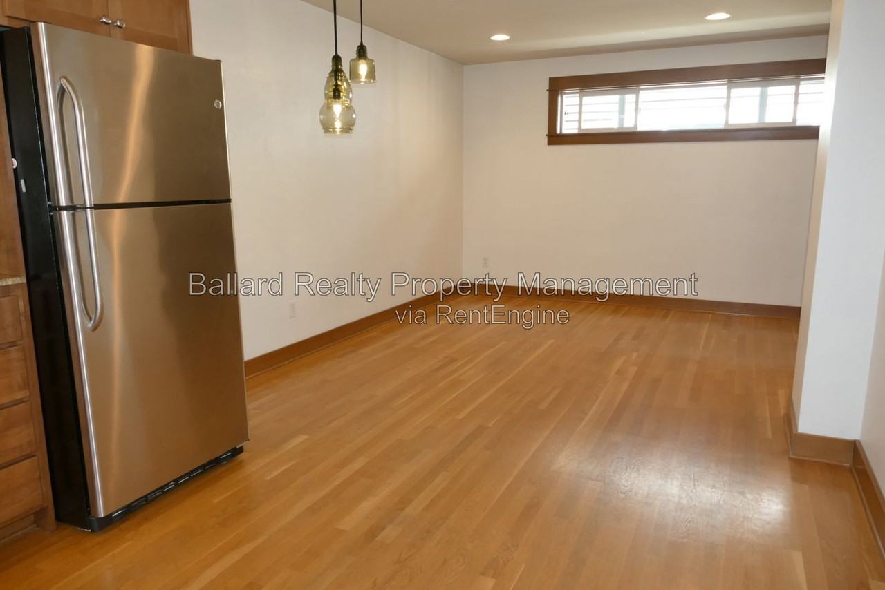 4514 Dayton Ave N - Photo 5 of 13