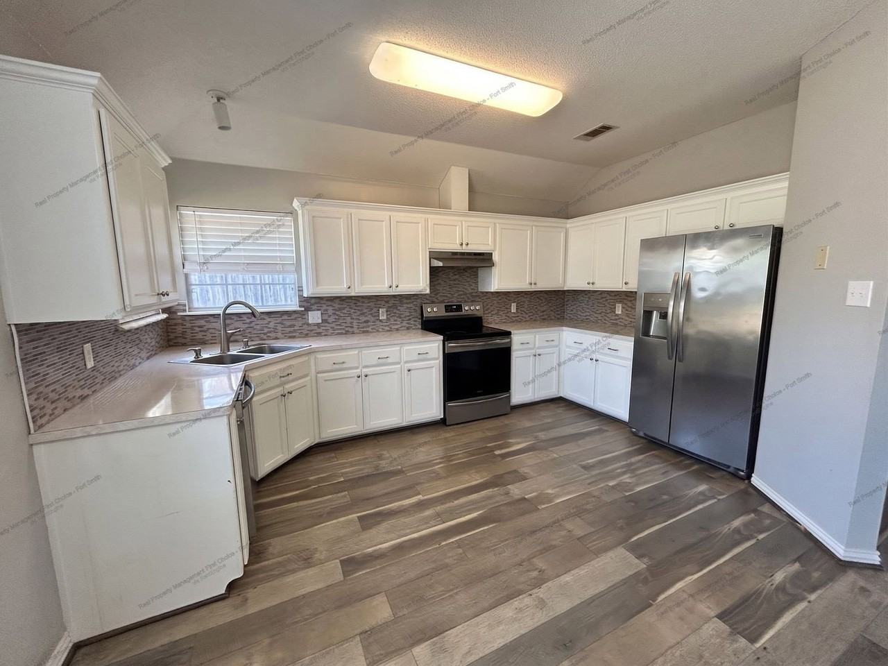 312 Northridge Dr - Photo 7 of 31