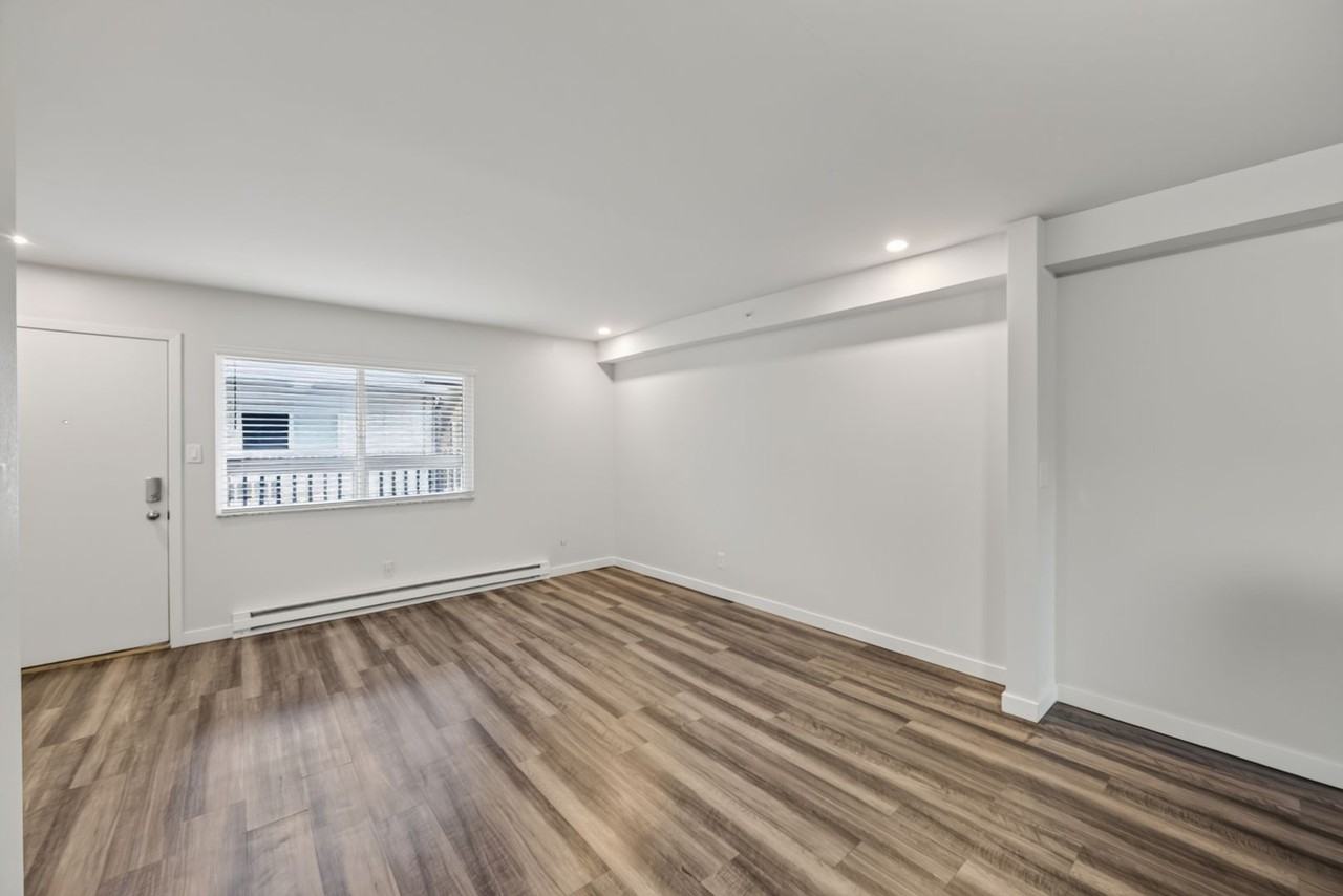 519 N Lincoln St - Photo 7 of 38