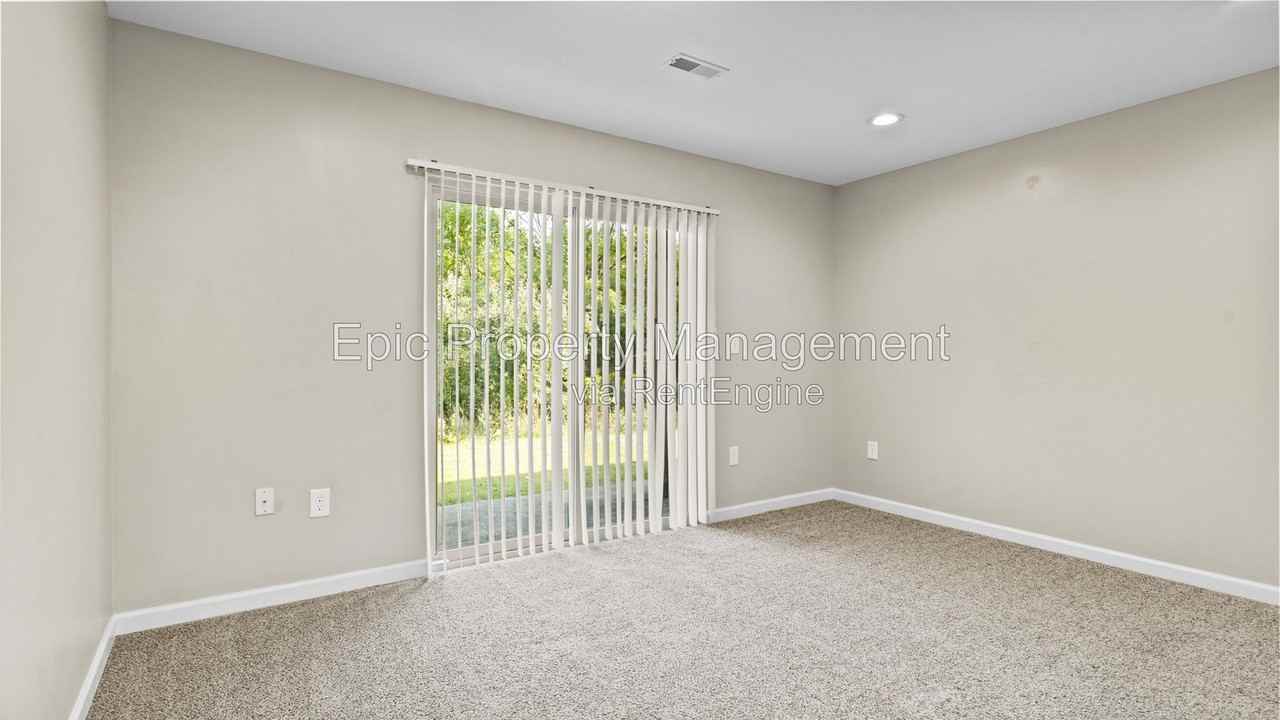 4106 Rosalia Ln - Photo 7 of 13