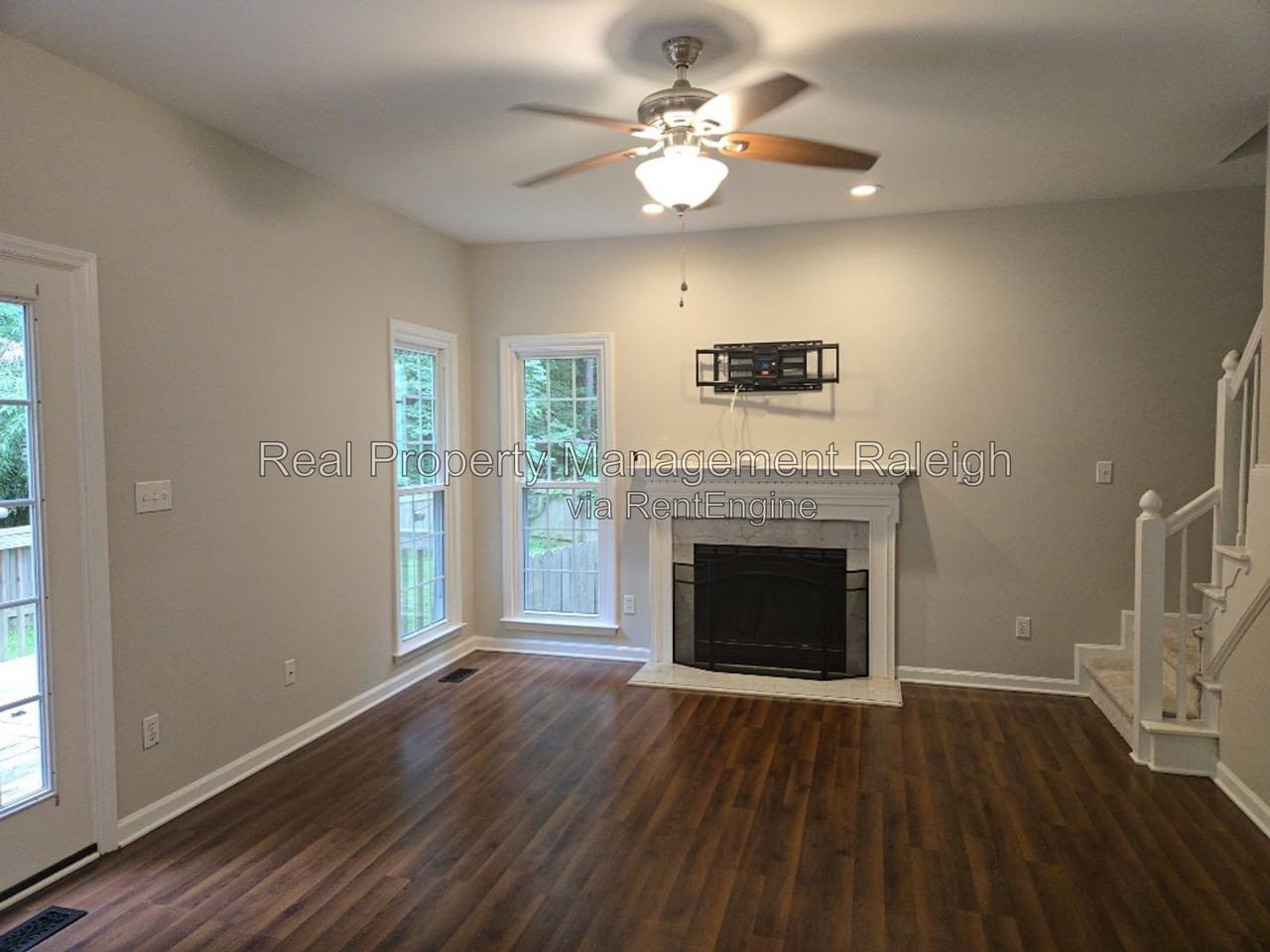 8500 Clivedon Dr - Photo 2 of 19