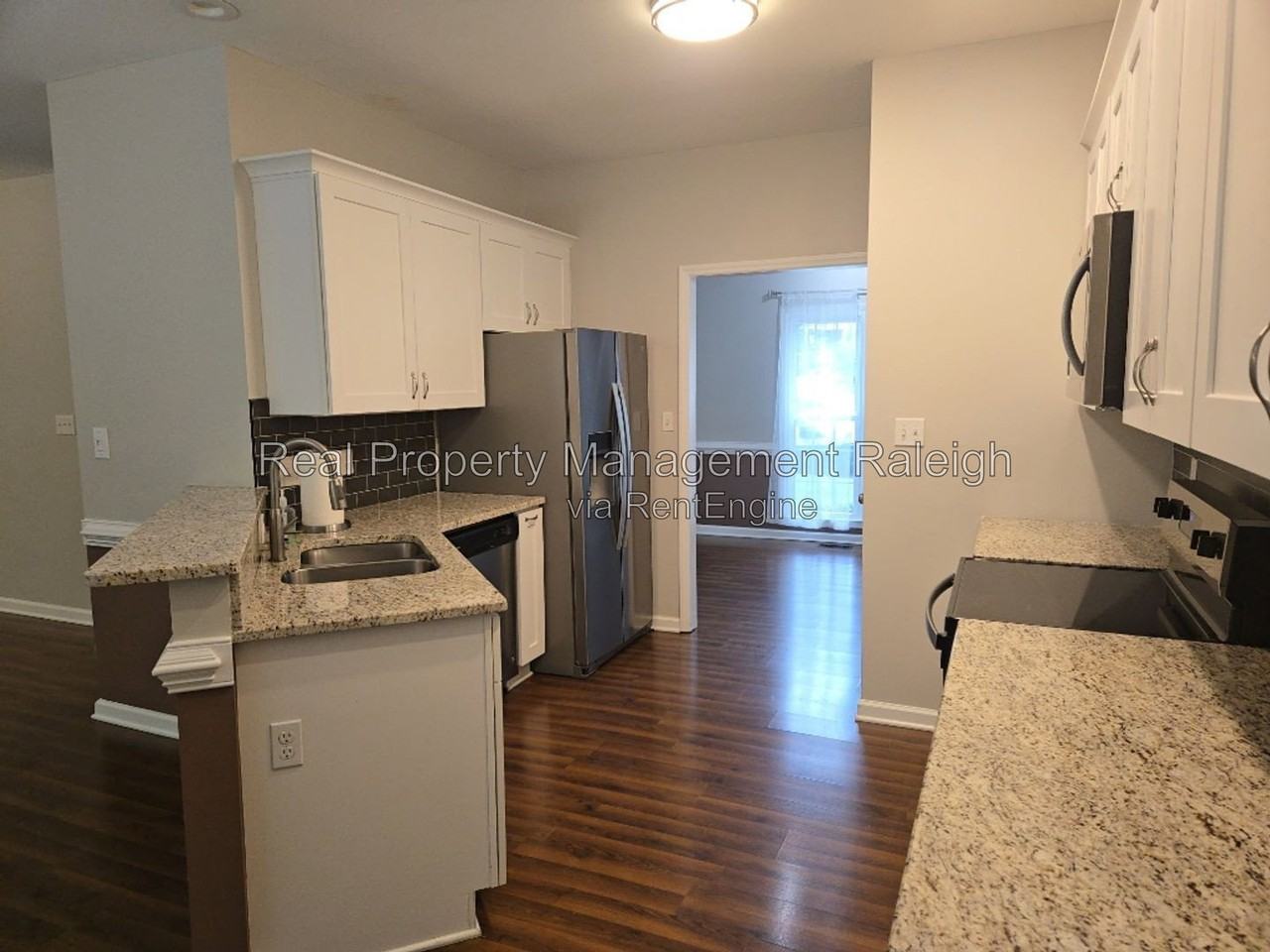 8500 Clivedon Dr - Photo 4 of 19