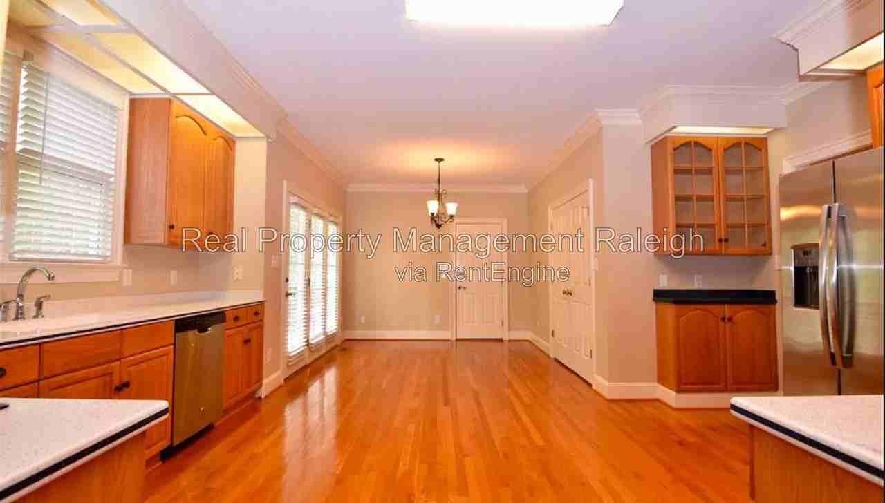 3528 Eden Croft Dr - Photo 7 of 21