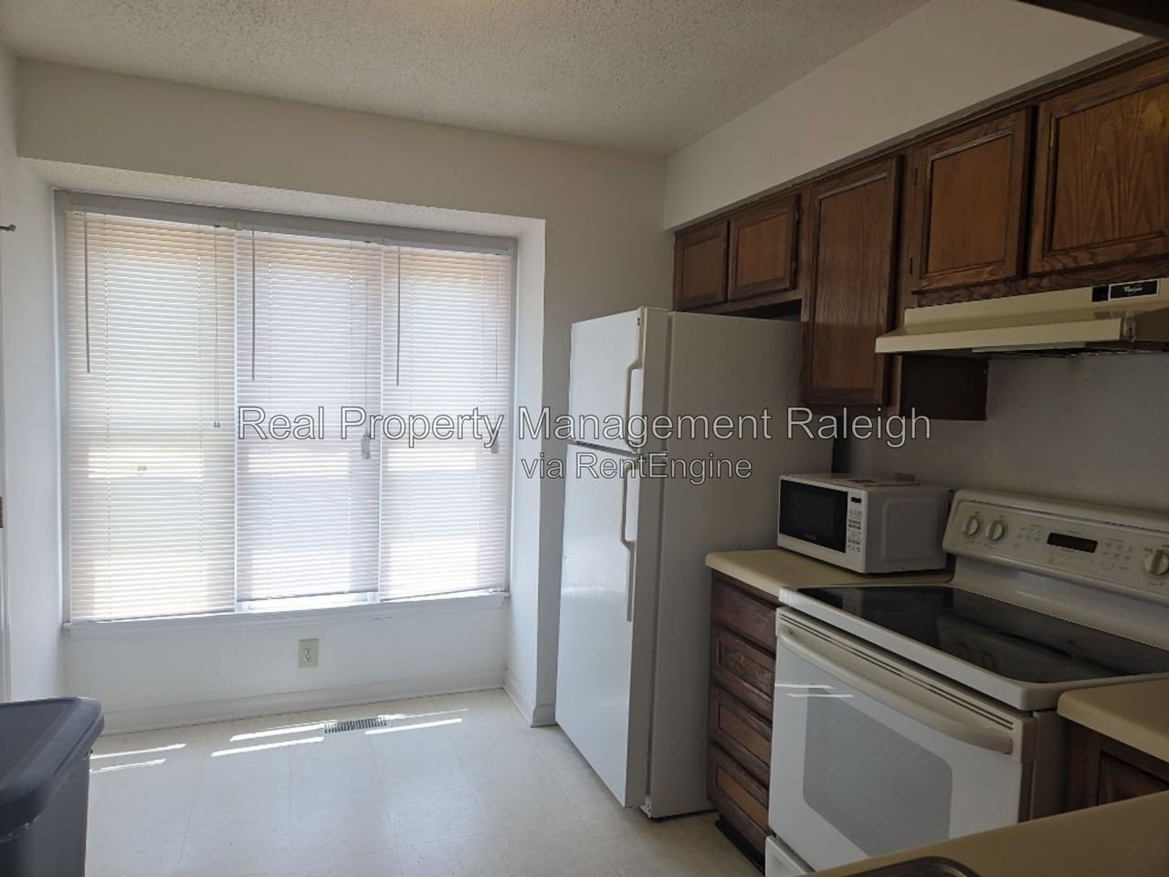 4130 Kaplan Dr - Photo 4 of 13