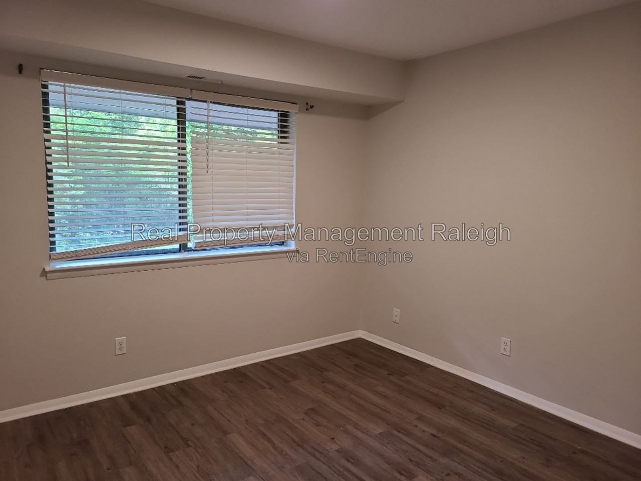 1004 Sandlin Pl #F - Photo 3 of 9