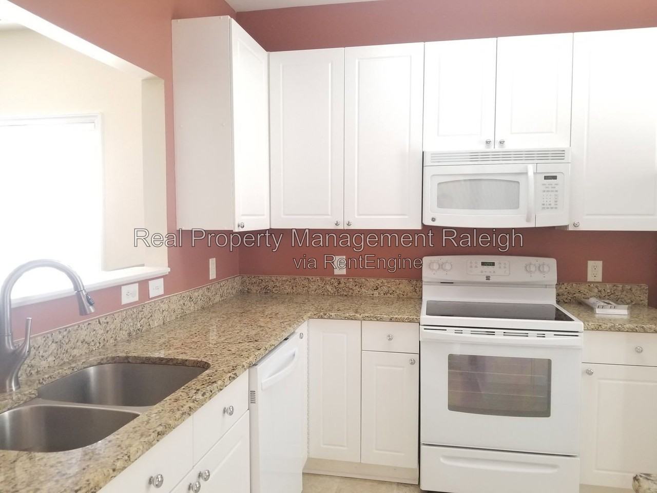 2152 Castle Pines Dr - Photo 5 of 21