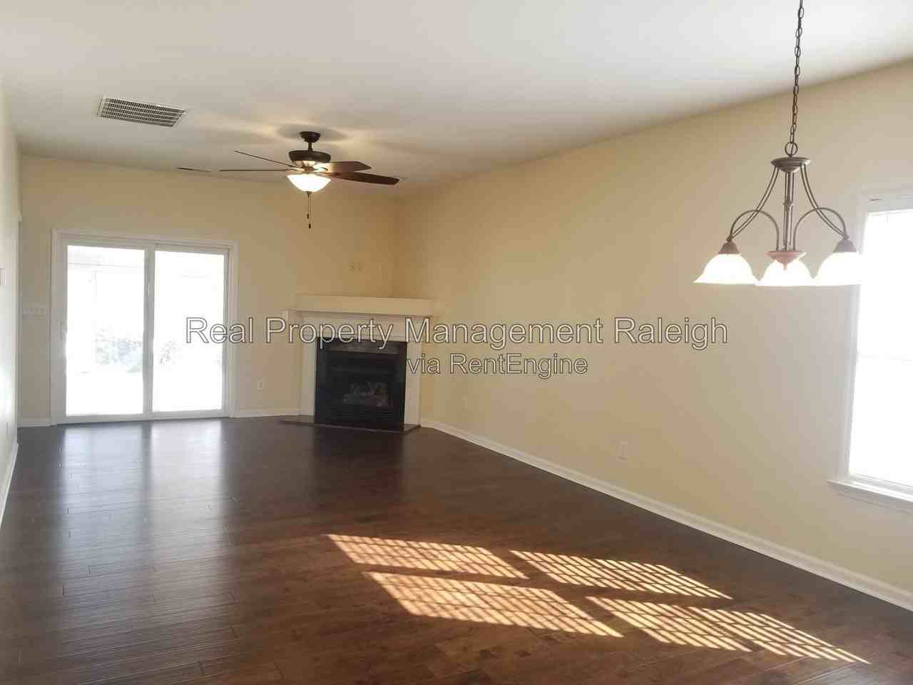 2152 Castle Pines Dr - Photo 7 of 21