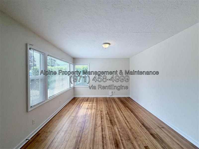 1017 Ne Birchwood Dr - Photo 4 of 22