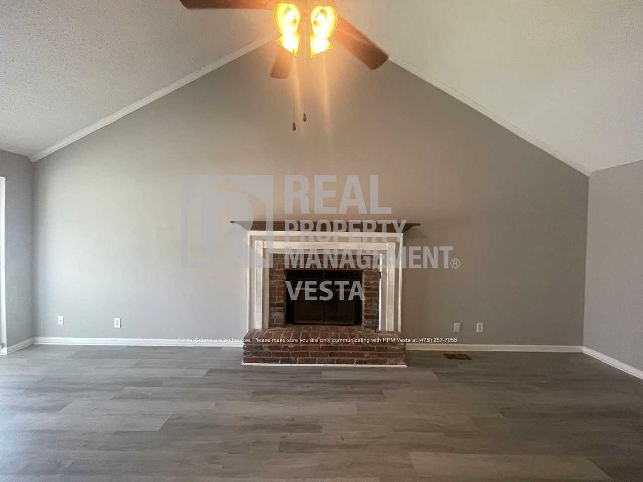 160 N Springs Ct - Photo 2 of 19