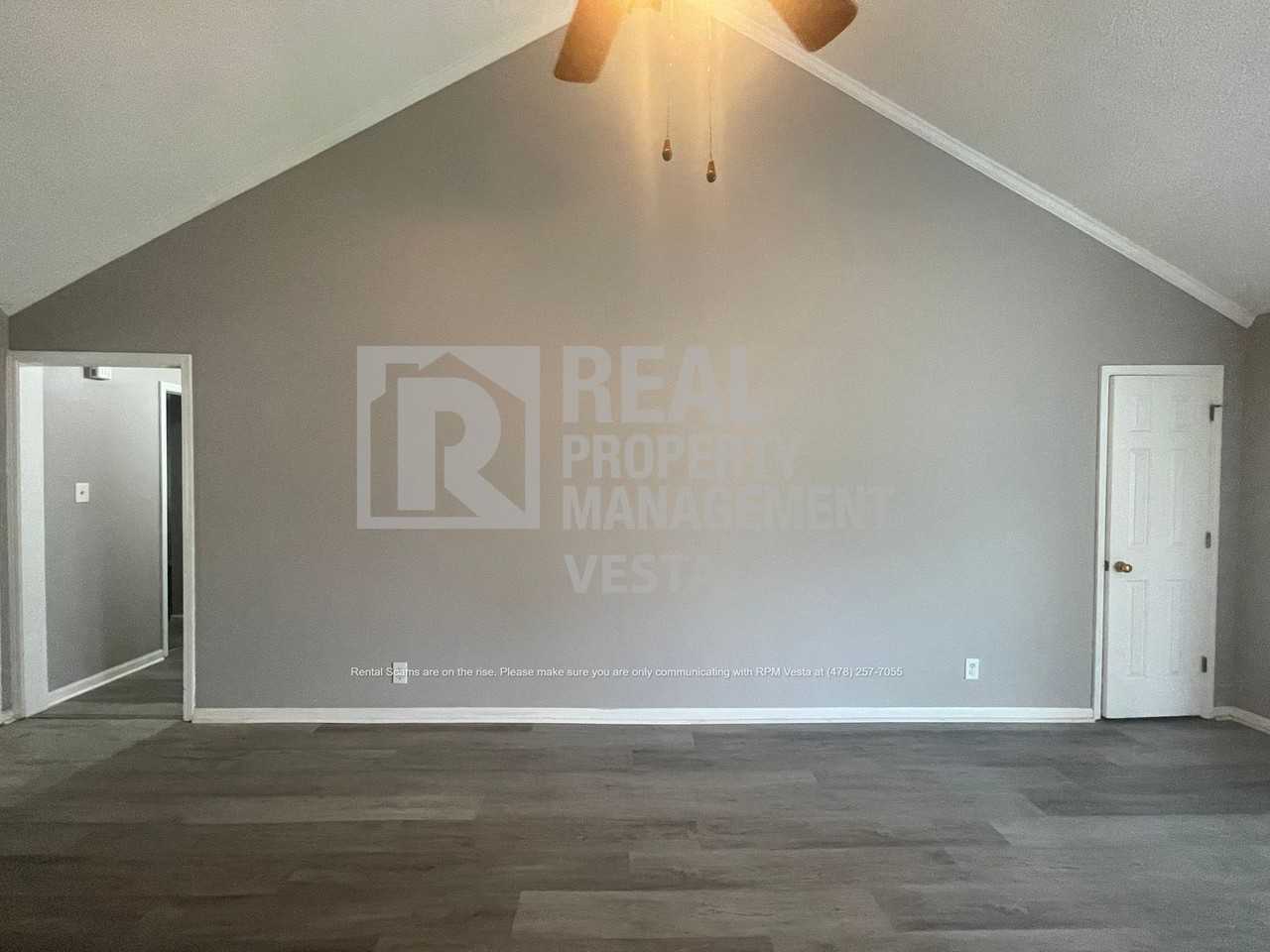 160 N Springs Ct - Photo 4 of 19