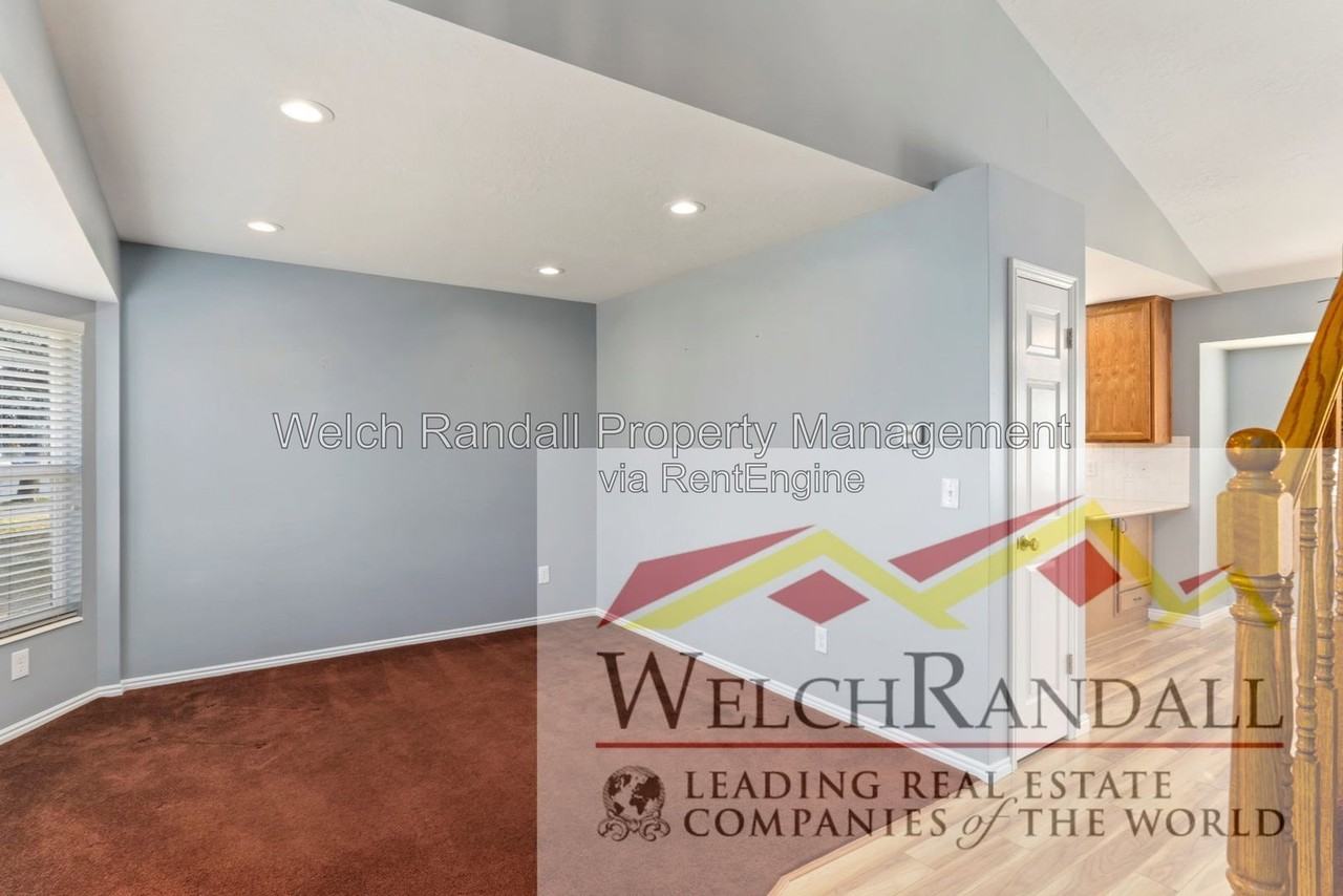 958 E Meadow Way Dr - Photo 2 of 25