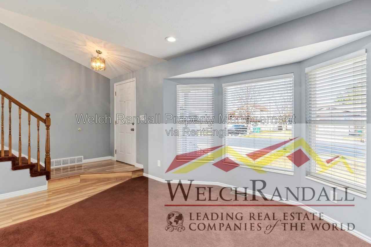 958 E Meadow Way Dr - Photo 3 of 25
