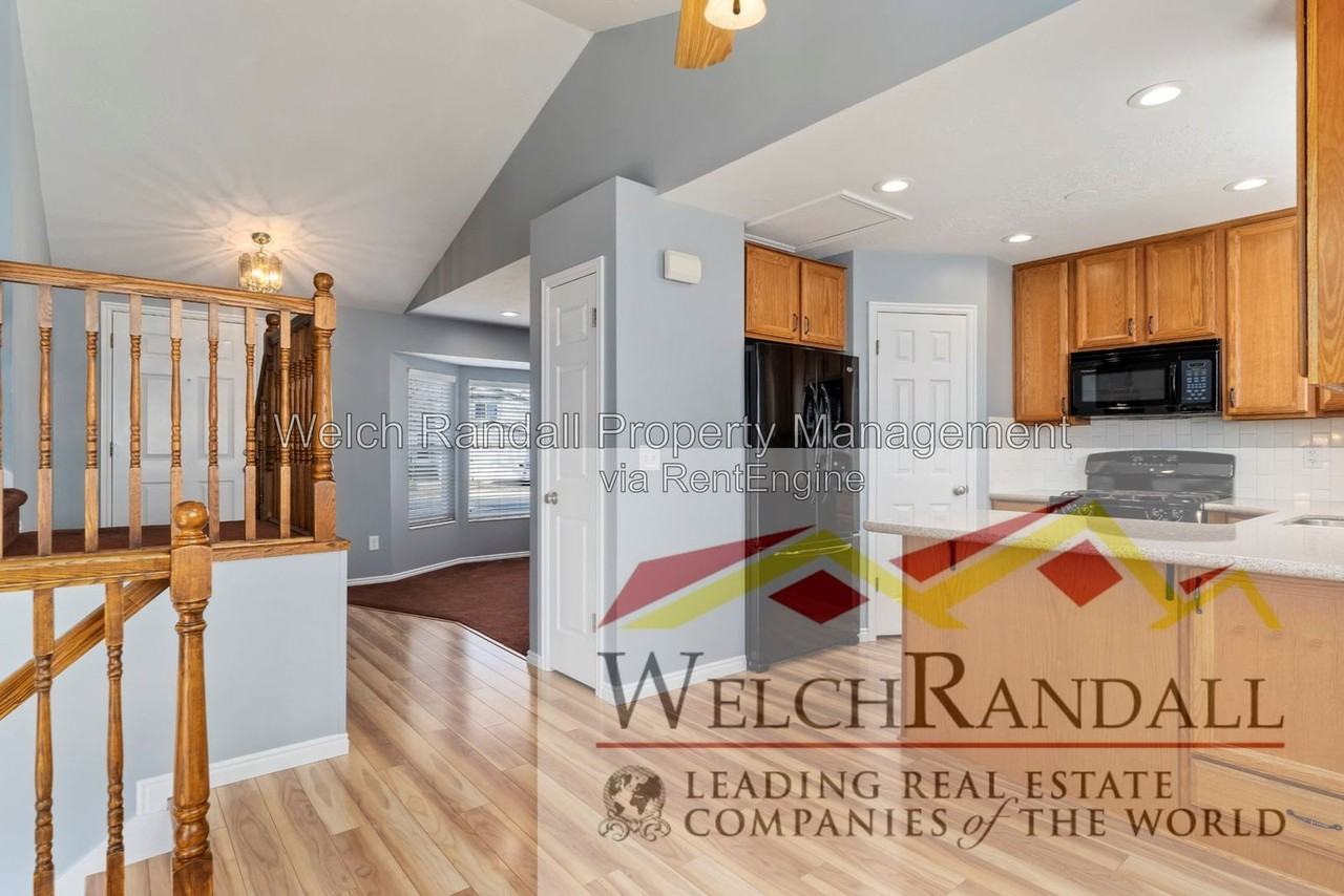 958 E Meadow Way Dr - Photo 6 of 25