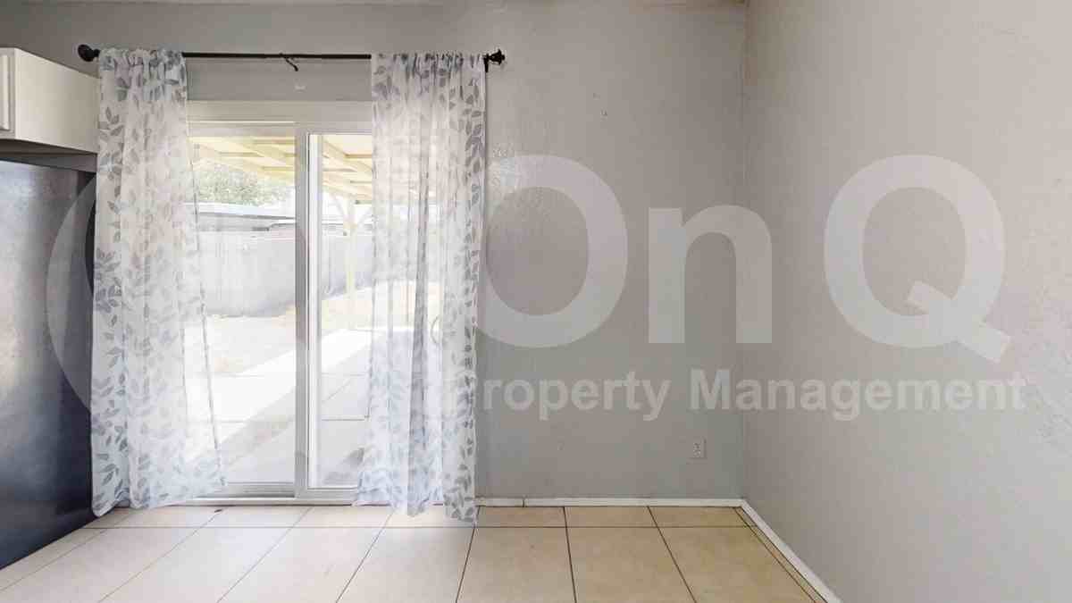 14608 N 54th Ave - Photo 6 of 24