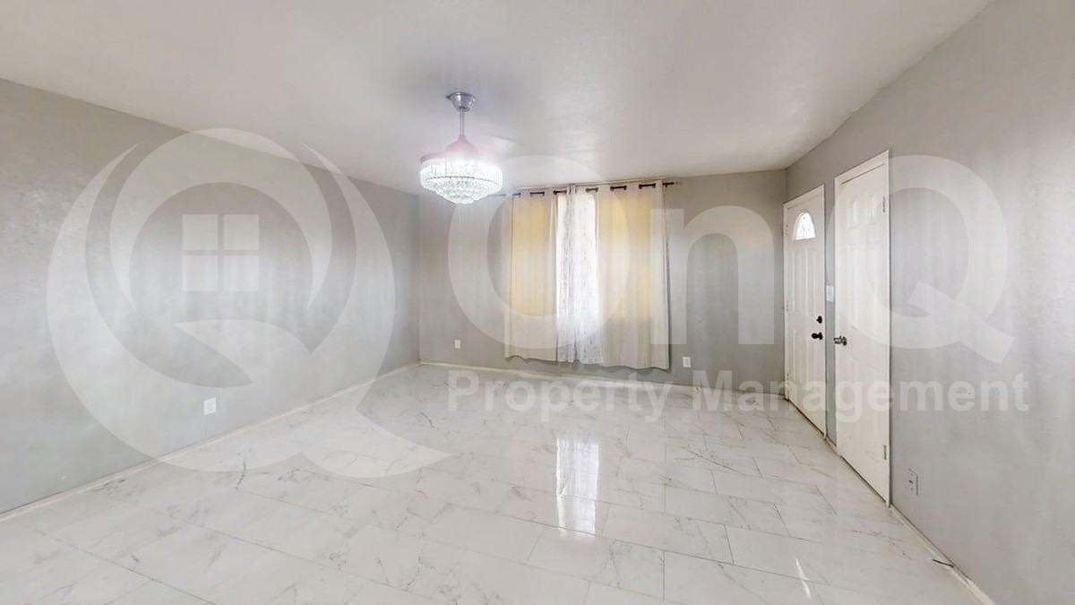 14608 N 54th Ave - Photo 7 of 24