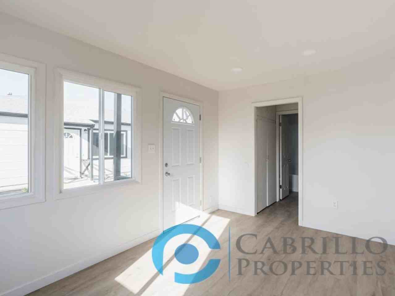 138 5th Ave #B - Photo 2 of 13