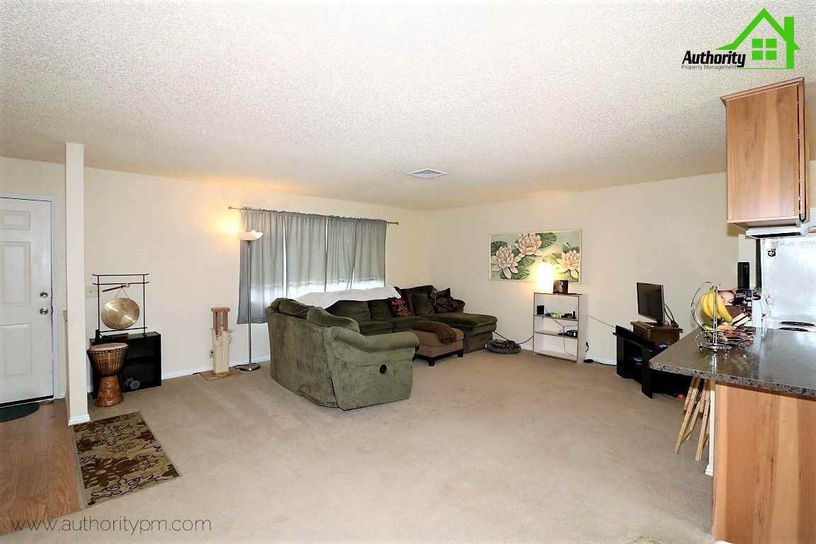 1156 Jaxon Way - Photo 5 of 14
