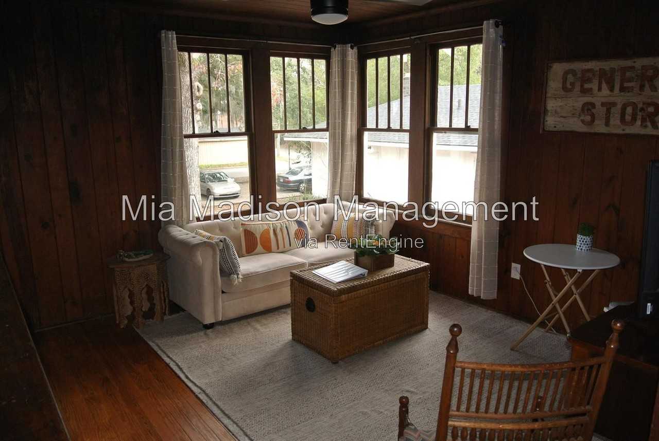 1321 E 38th St - Photo 3 of 18