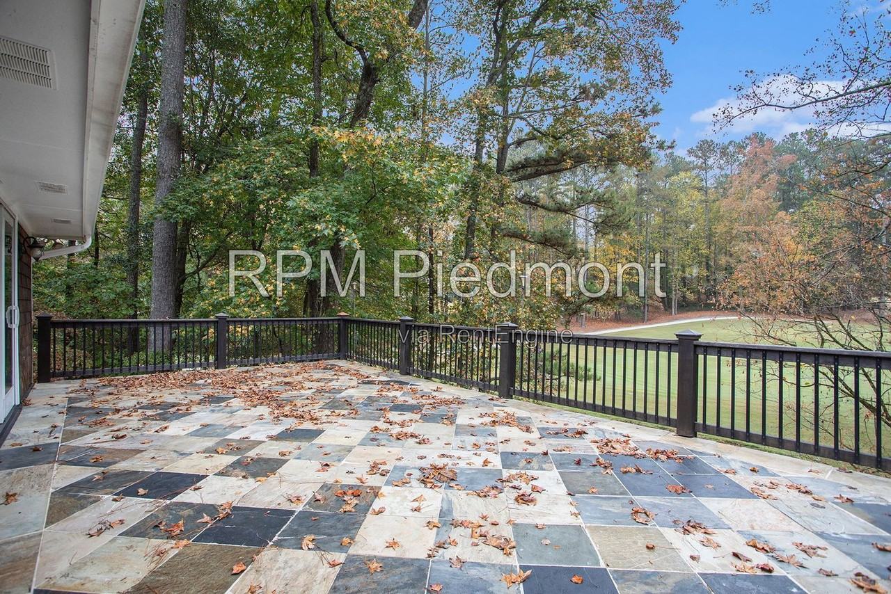 630 Pine Point Trce - Photo 4 of 34