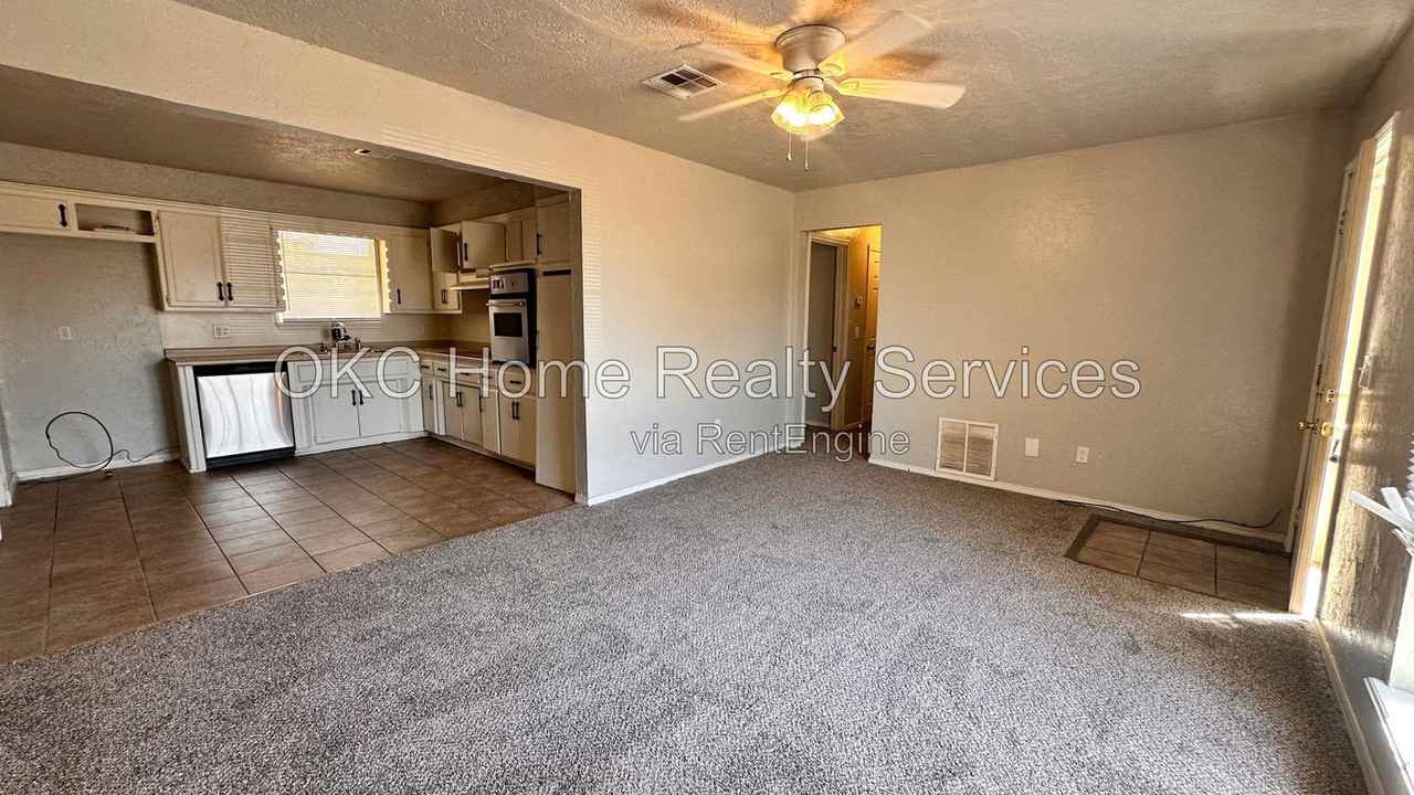 8417 S Villa Ave - Photo 4 of 18
