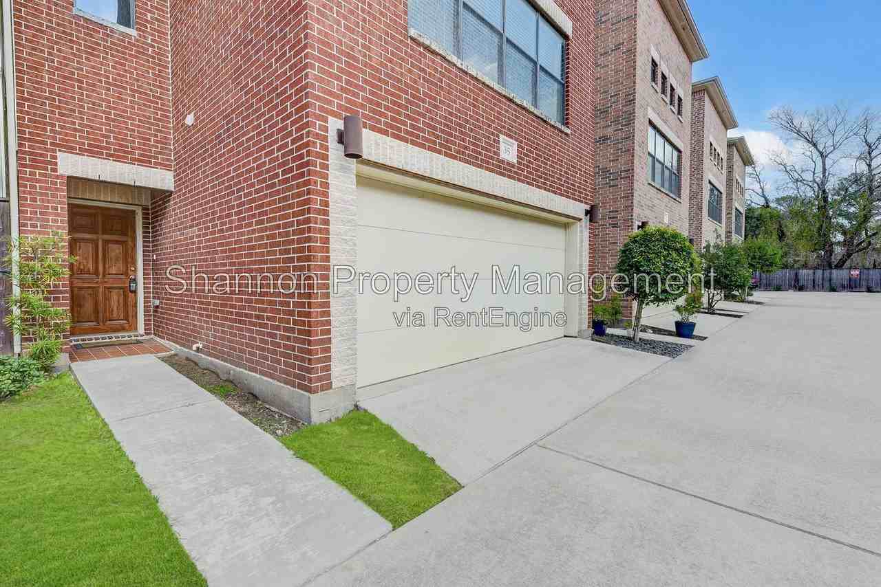 650 Westcross St #35 - Photo 2 of 27