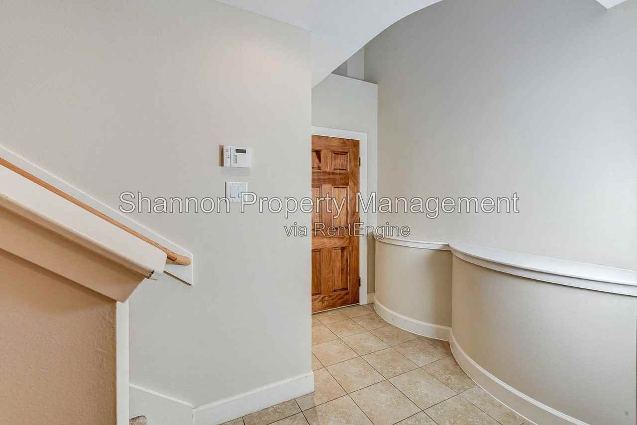 650 Westcross St #35 - Photo 6 of 27