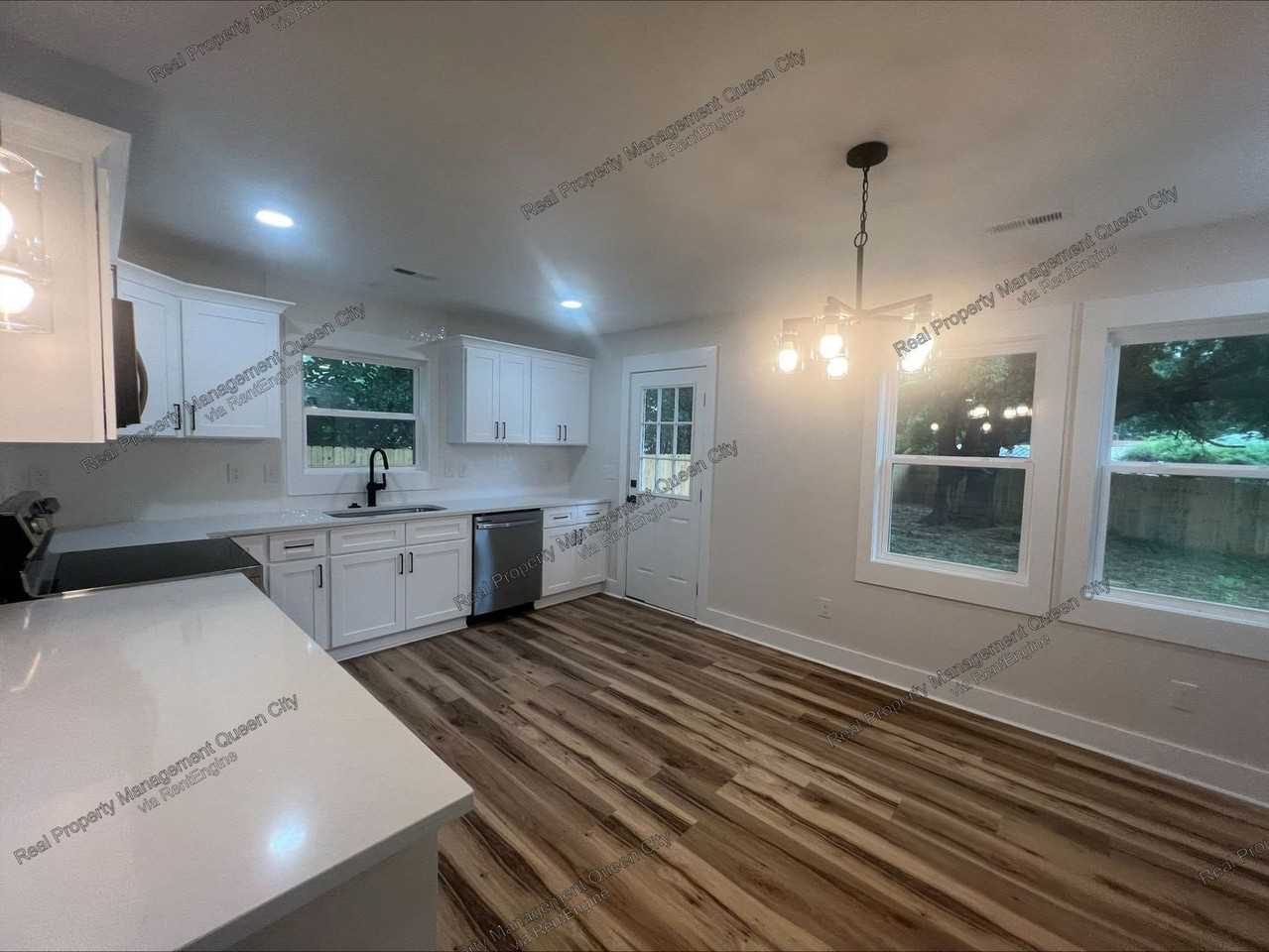2513 Westgrove Dr - Photo 4 of 22