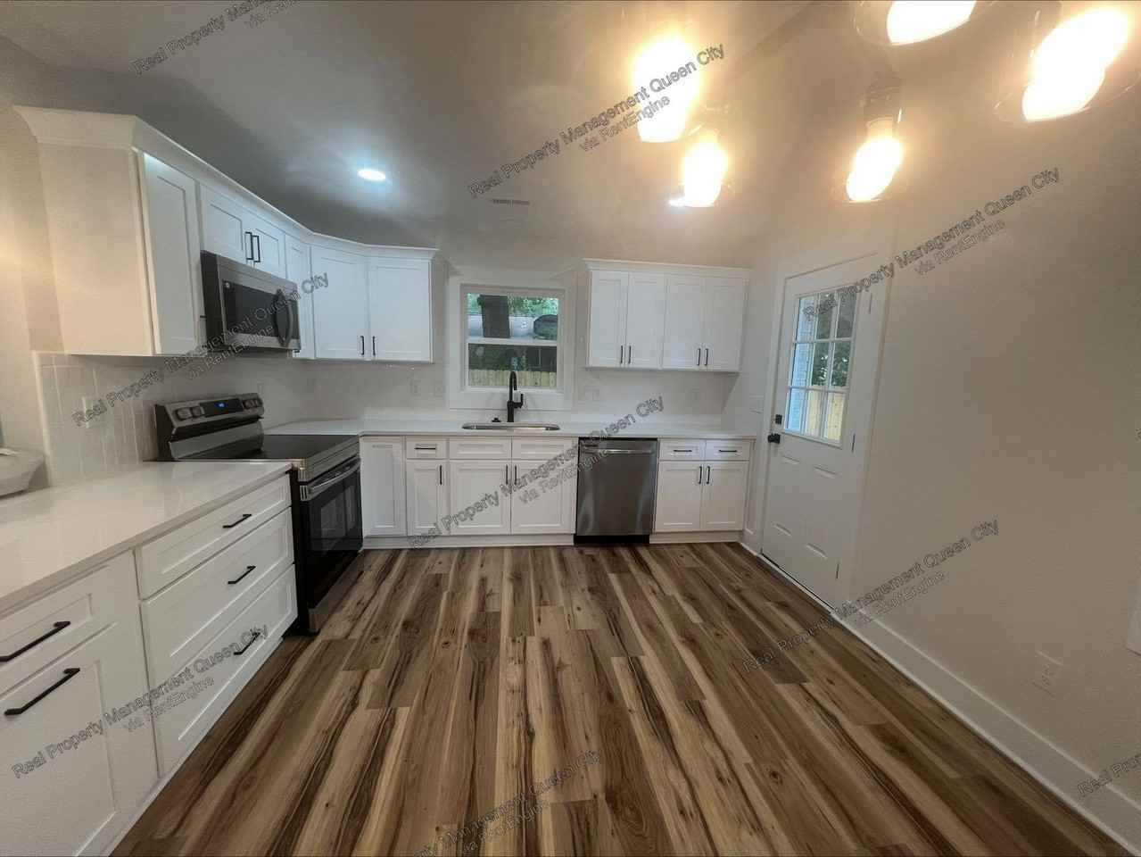 2513 Westgrove Dr - Photo 5 of 22
