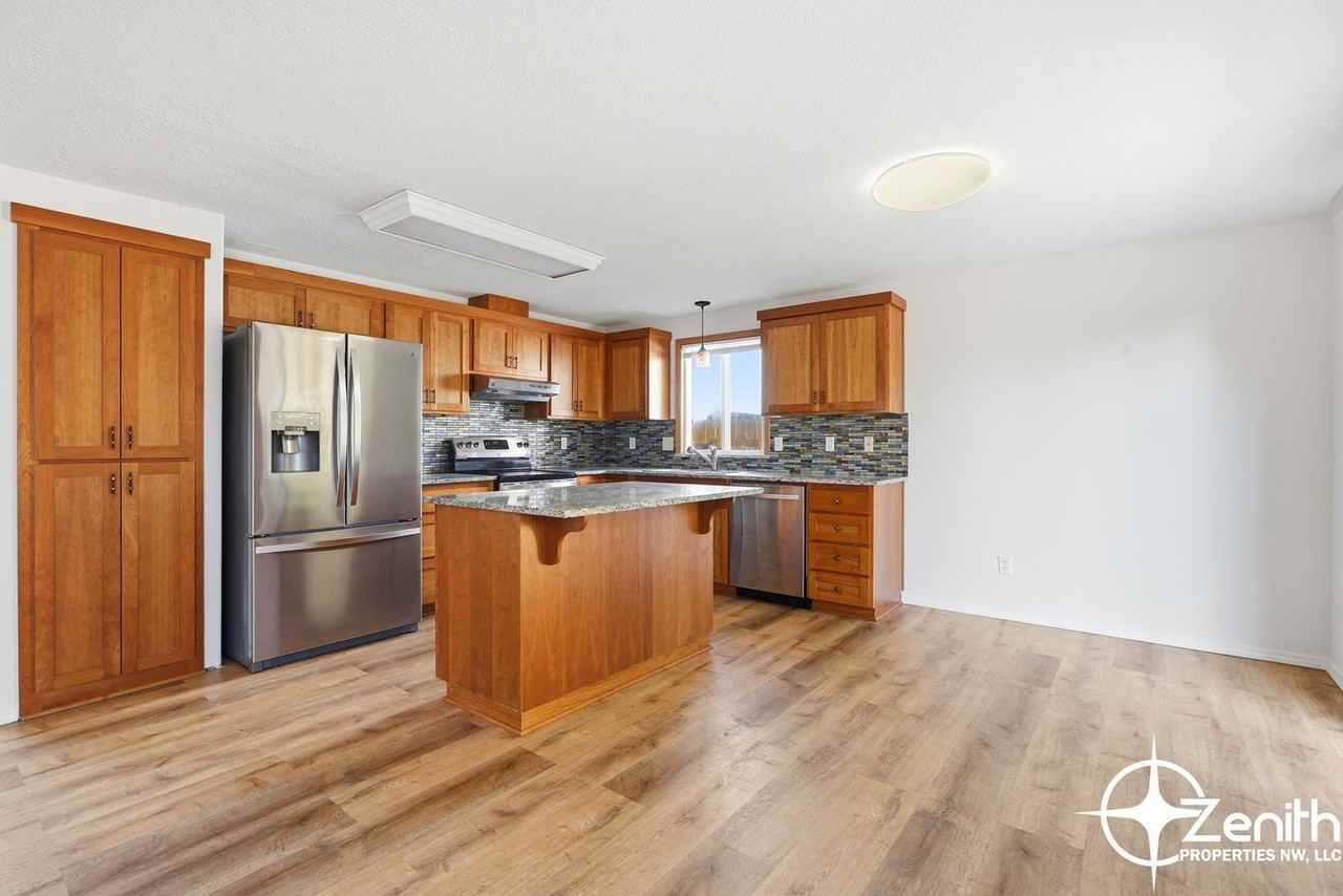 15608 Ne 44th St - Photo 7 of 40