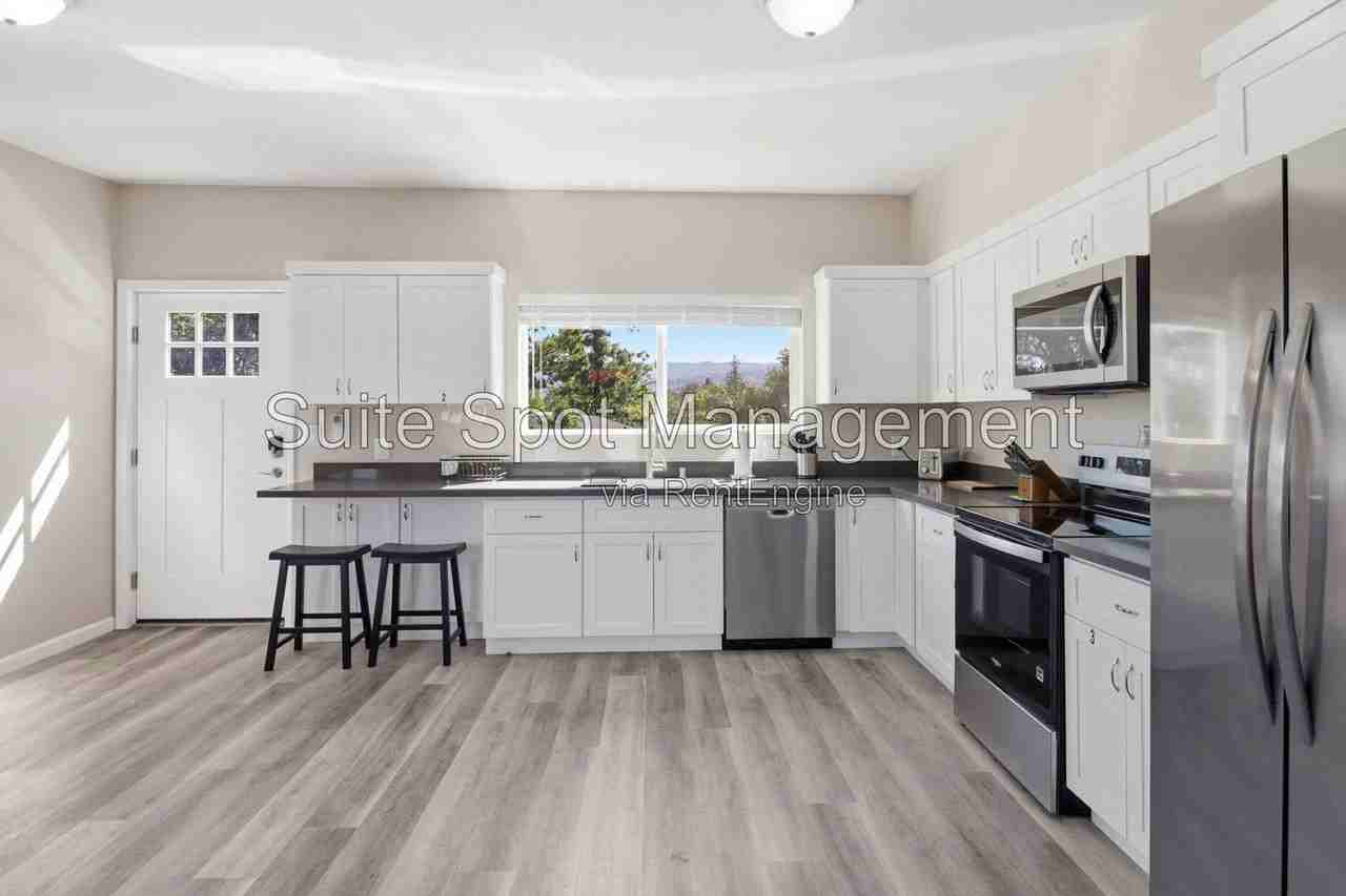 160 Harrison Ave #B1 - Photo 7 of 48