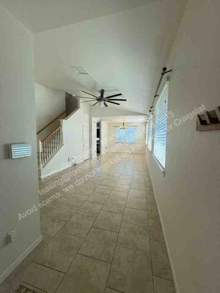 1295 Kukulu St - Photo 4 of 22