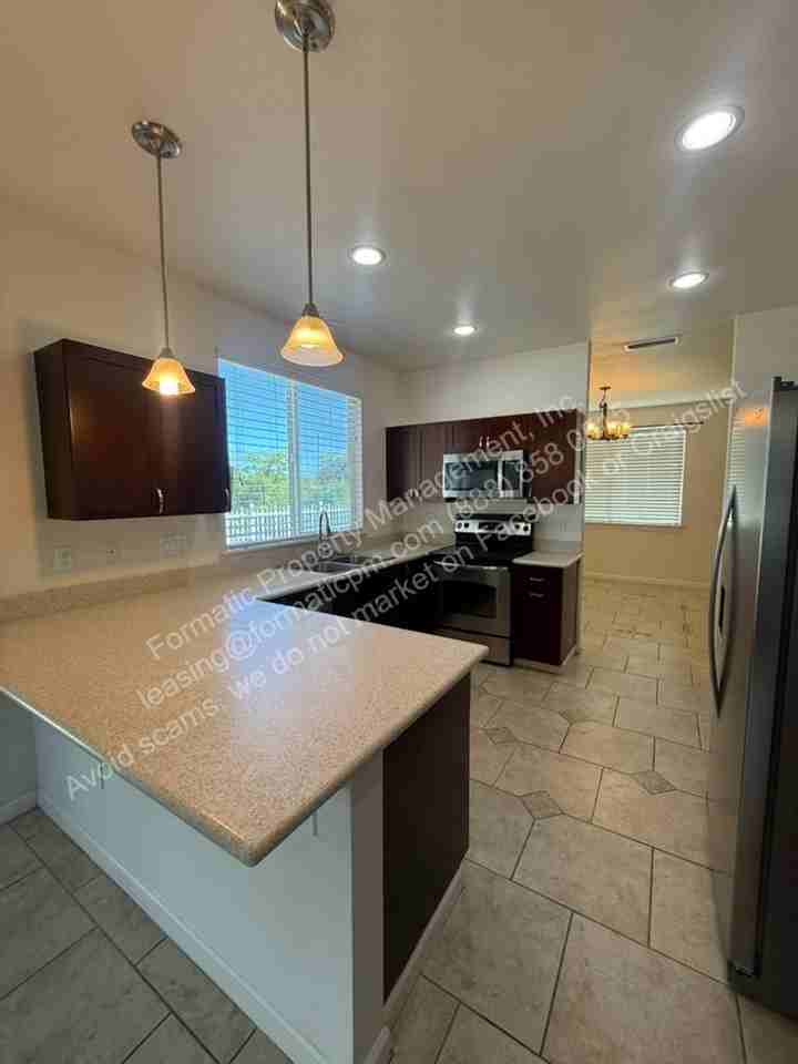1295 Kukulu St - Photo 6 of 22