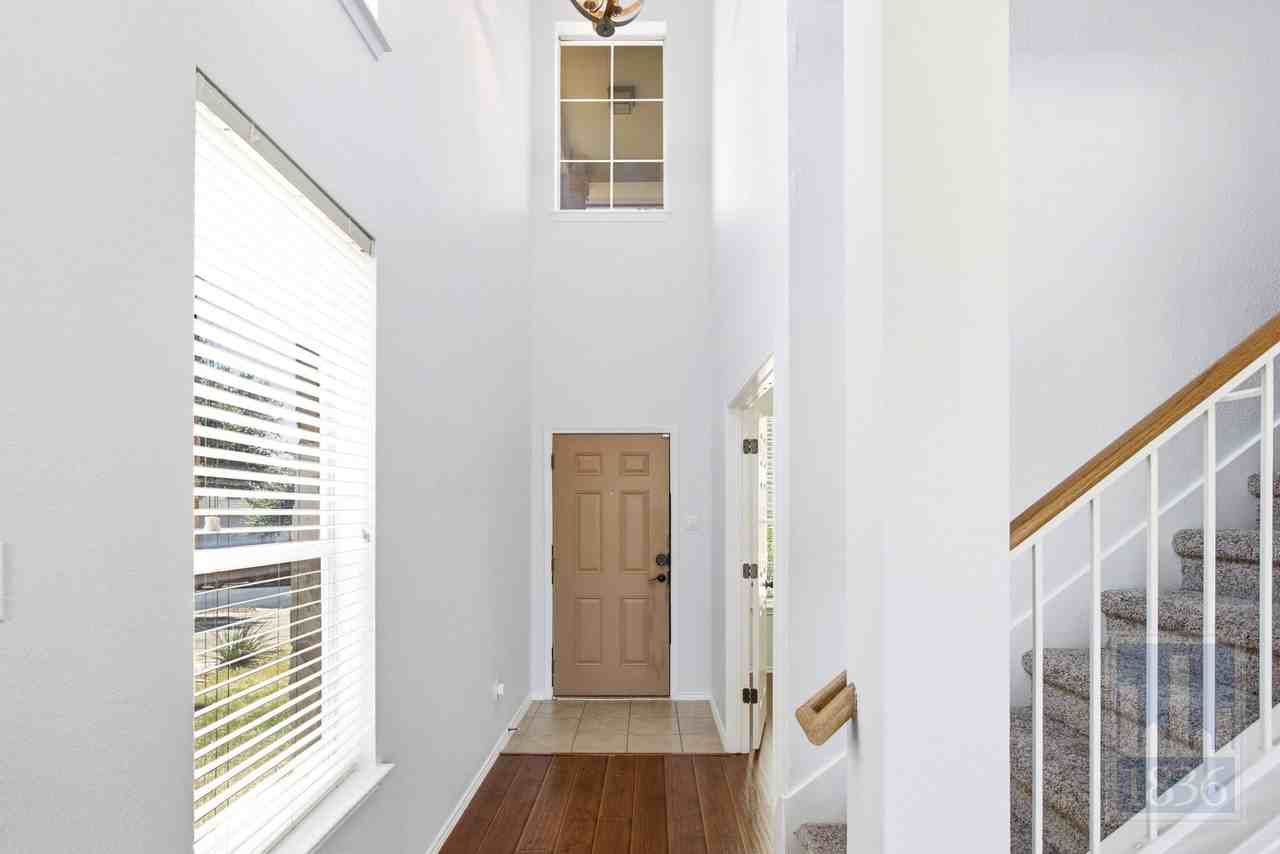 14308 Rountree Ranch Ln - Photo 5 of 34