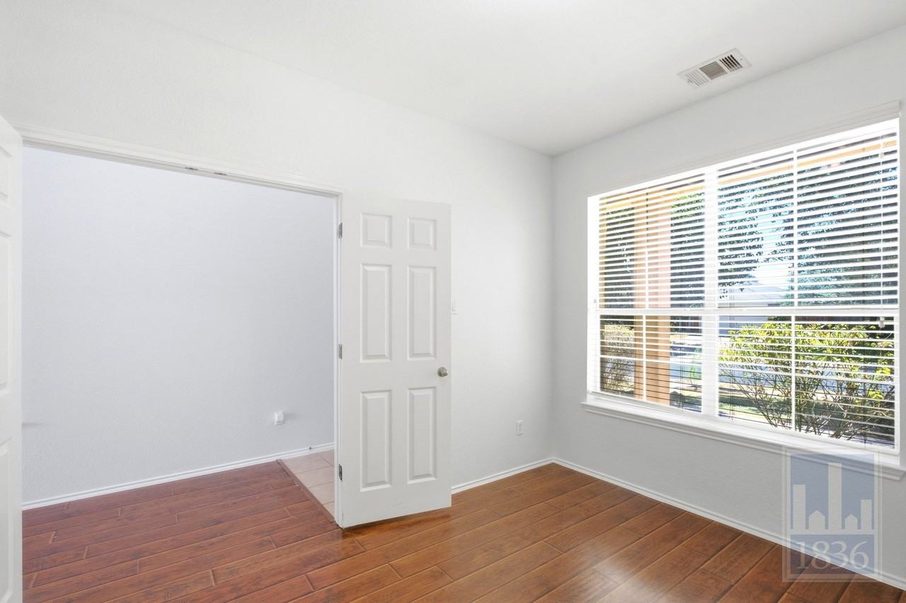 14308 Rountree Ranch Ln - Photo 6 of 34