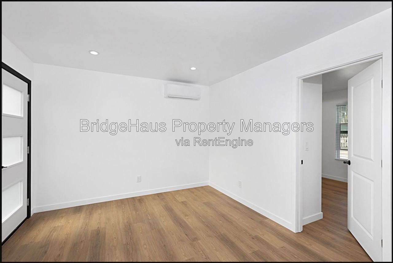 4656 Santa Monica Ave - Photo 6 of 21