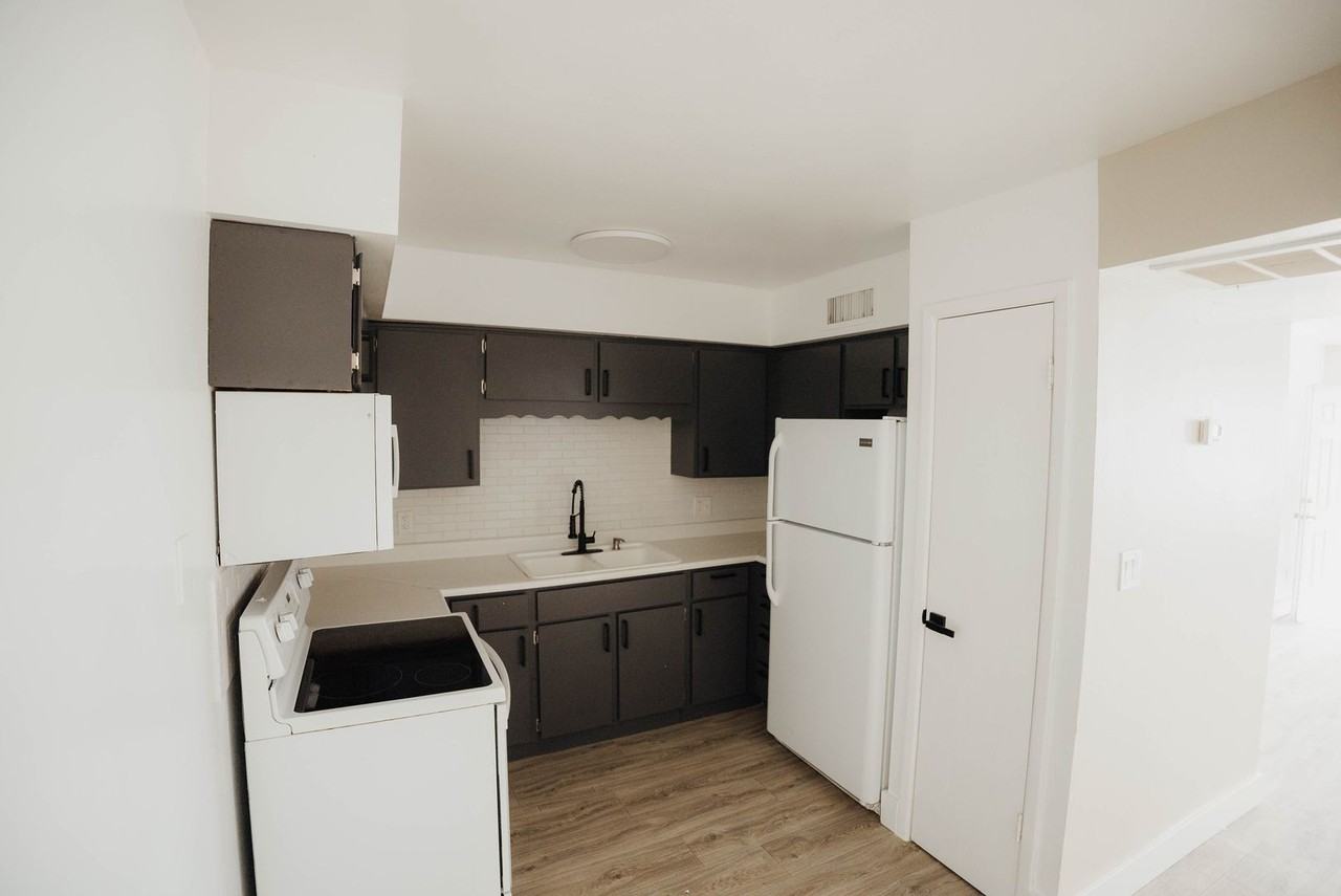 The Apache Village Apartments - Photo 5 of 34