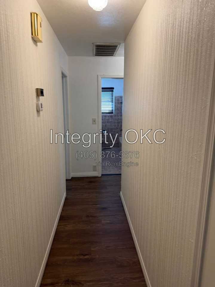 4101 Nw 48th St - Photo 4 of 25