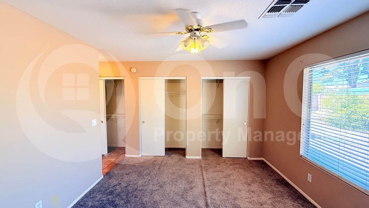 7568 W Oregon Ave - Photo 7 of 27