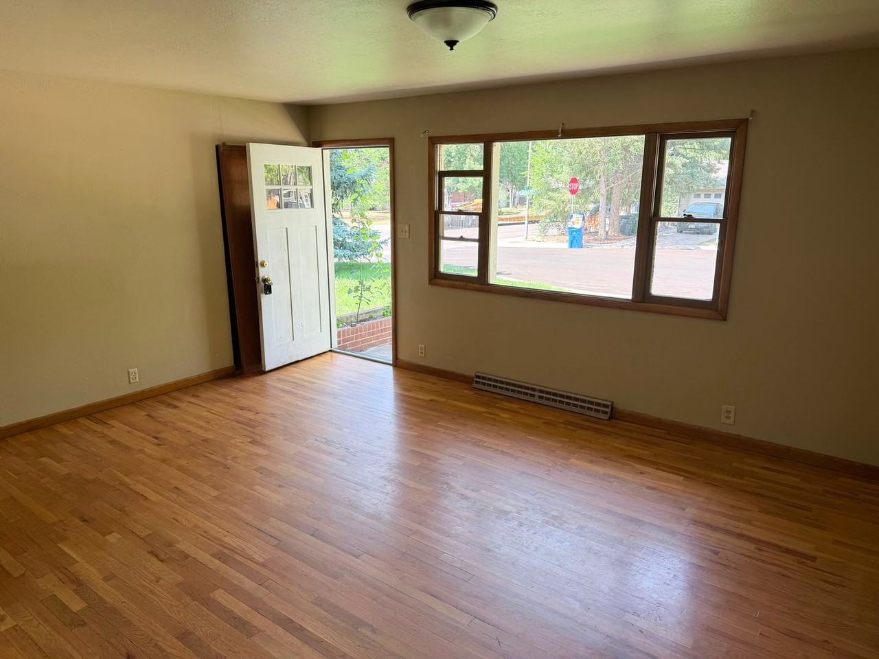 1321 Lakewood Dr - Photo 4 of 22