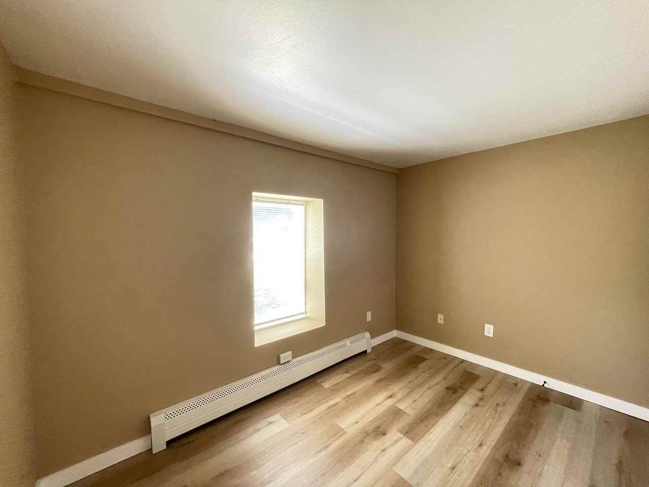 98 Main St #5 - Photo 5 of 10