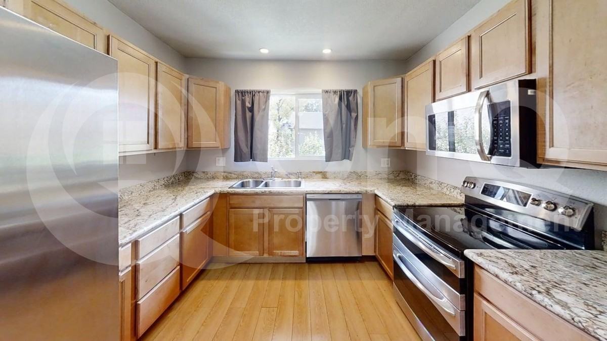 2256 W Lindner Ave #26 - Photo 3 of 23