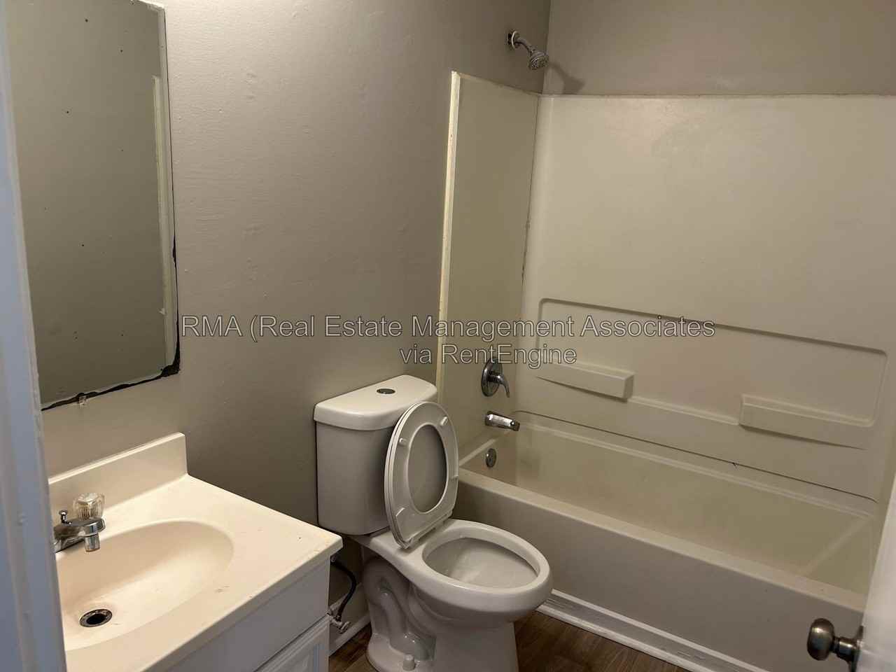 247 Spring St - Photo 6 of 6