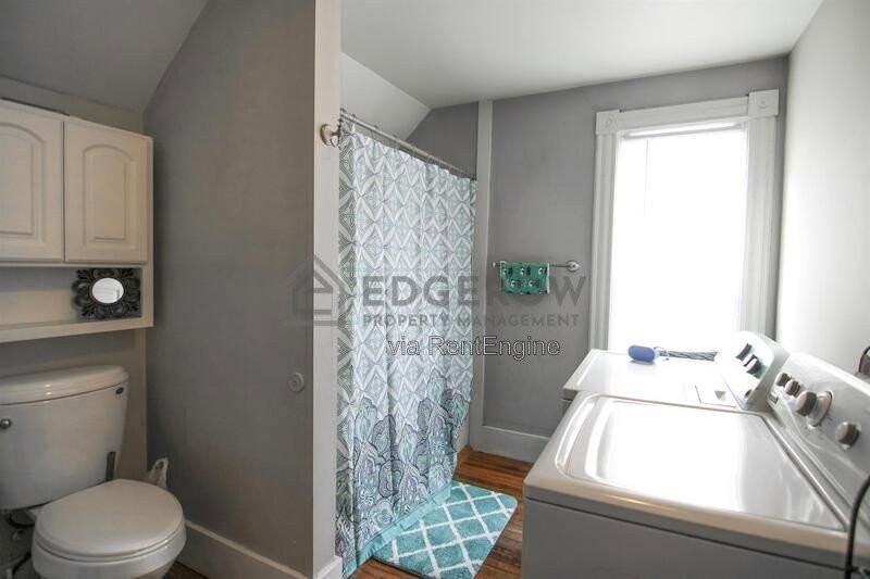 1015 Dayton St Sw #1015D - Photo 4 of 12