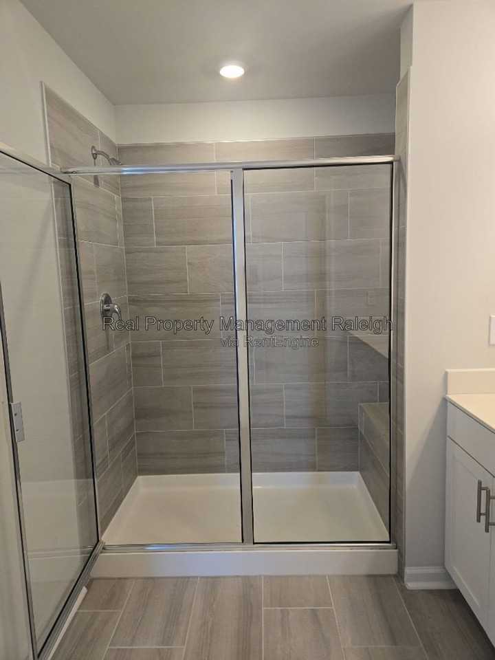 1029 Aberleigh Ln - Photo 6 of 16