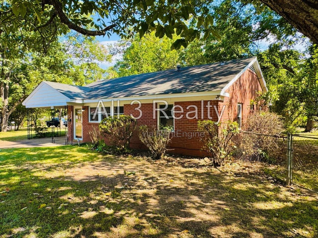 929 Parkwood Dr - Photo 2 of 29